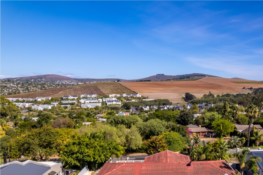 4 Bedroom Property for Sale in Kenridge Western Cape